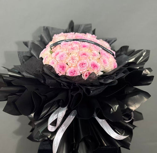 33 Stems Spiral Pink Roses