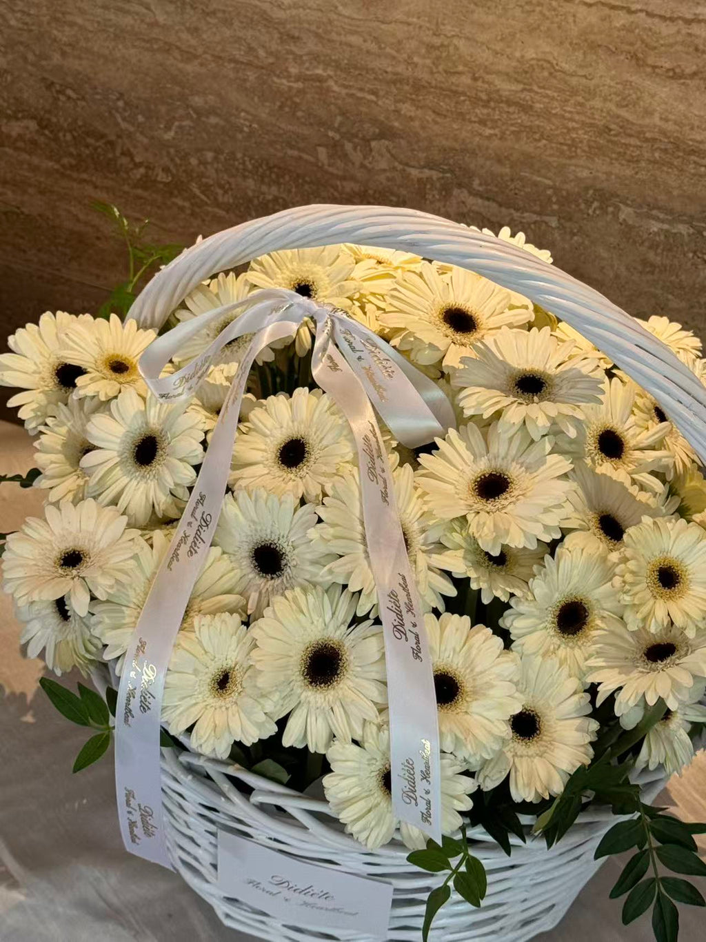 Pure Daisy Bloom Basket